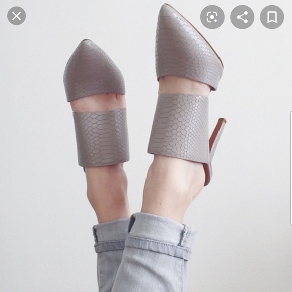 CARRANO Shoes - CARRANO snake skin mule-heels 9